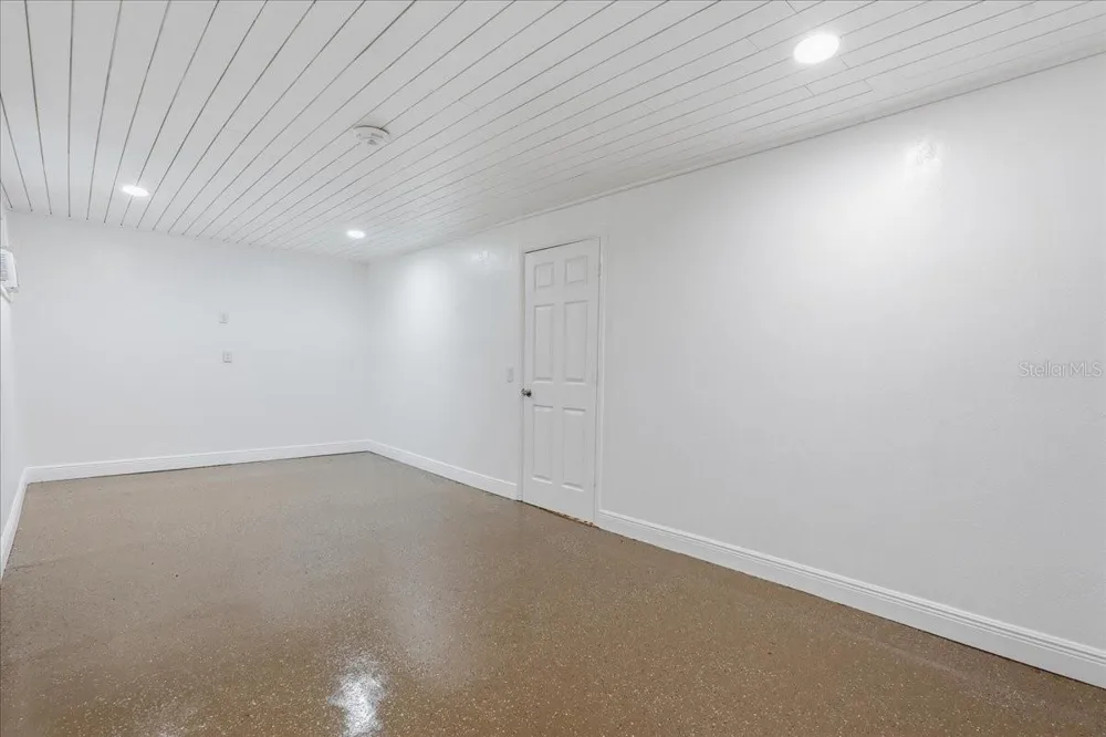 240 WINDWARD PASSAGE #702 Clearwater, FL 33767