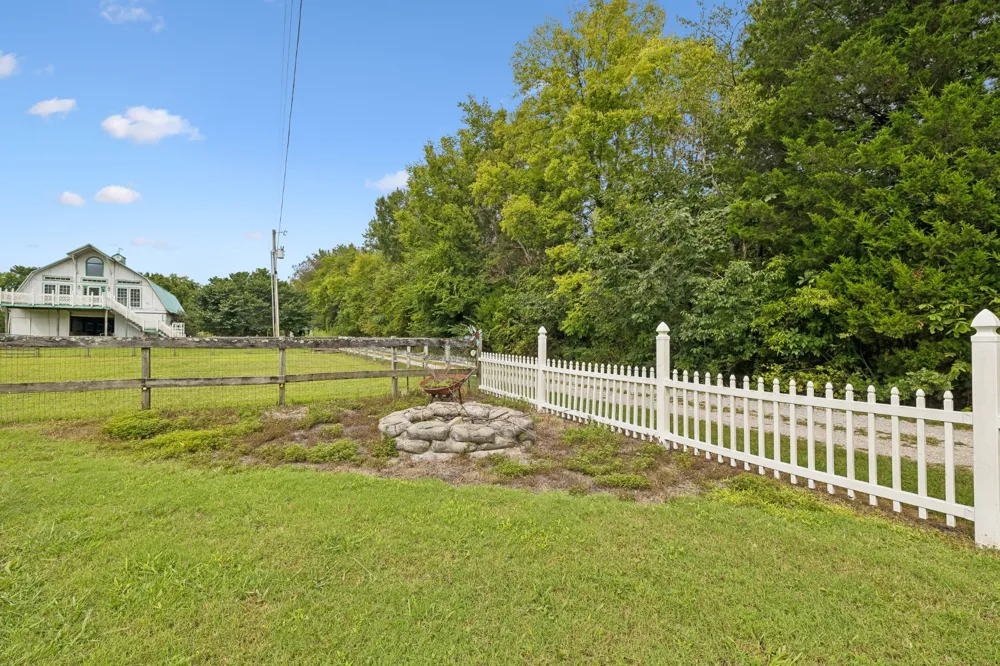 2290 Osburn Rd Arrington, TN 37014