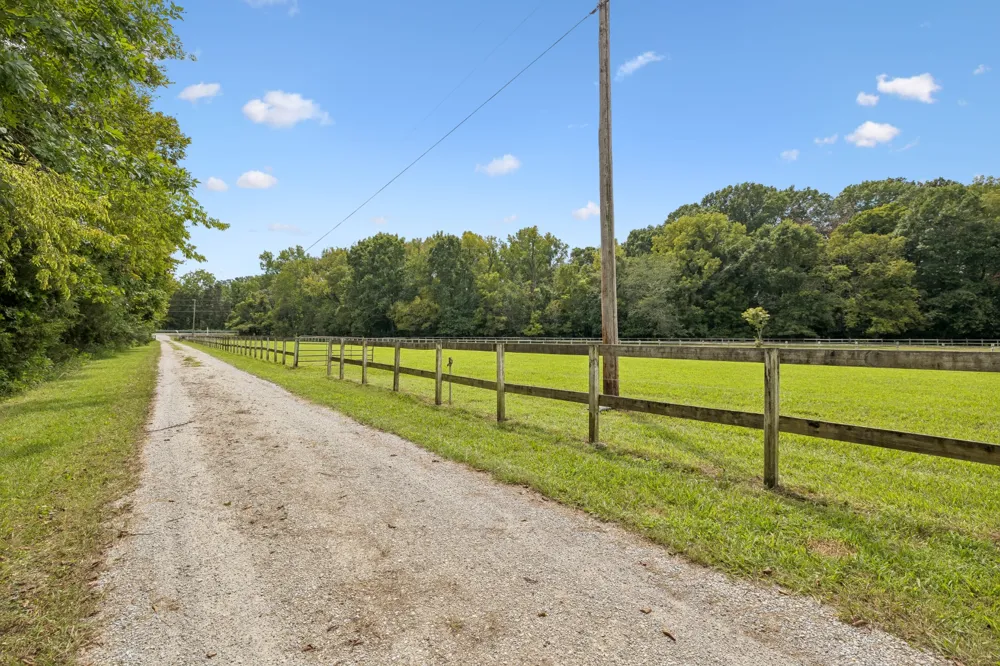 2290 Osburn Rd Arrington, TN 37014