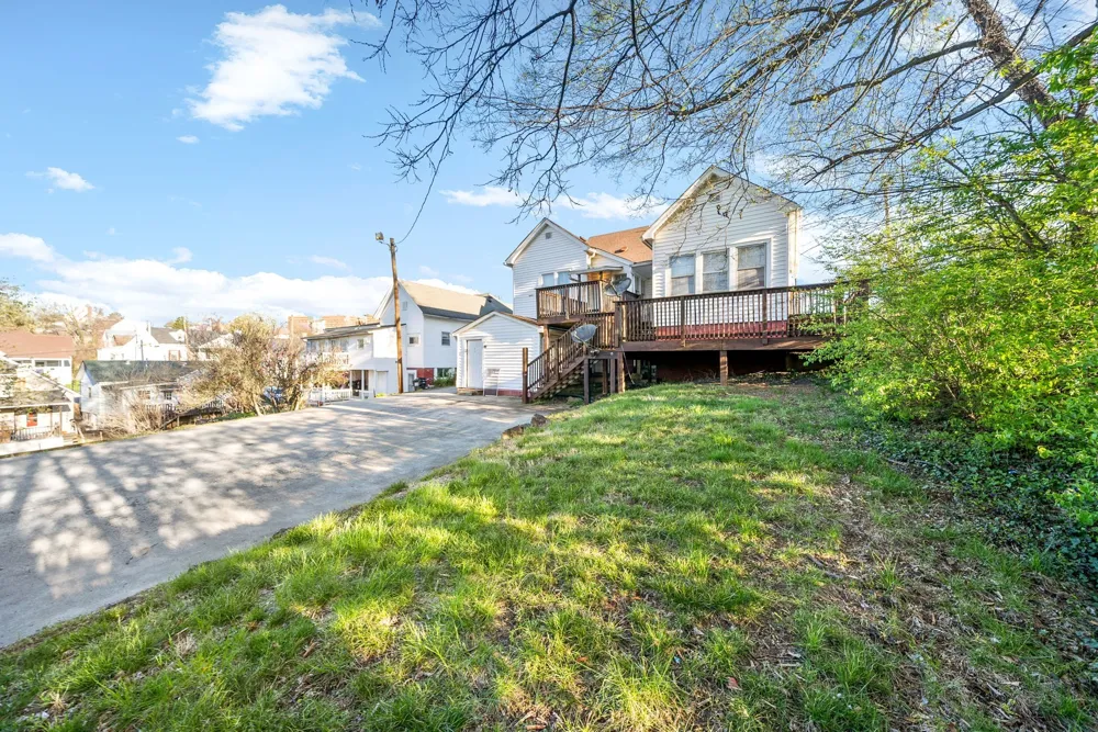 222 Union St #B Clarksville, TN 37040