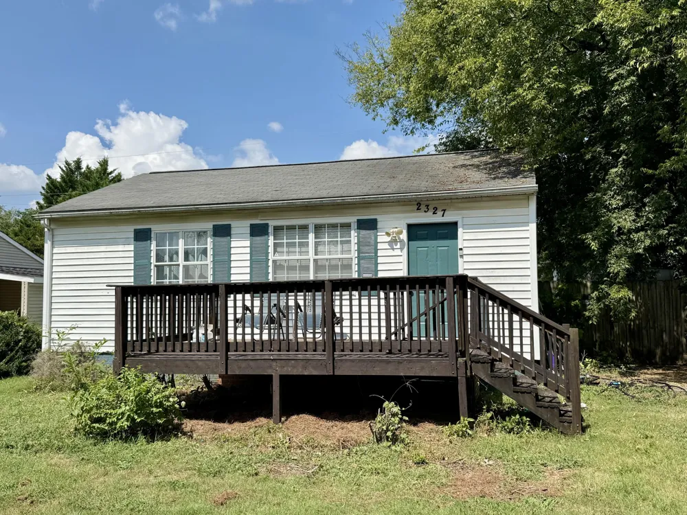 2327 Grove Street Maryville, TN 37804