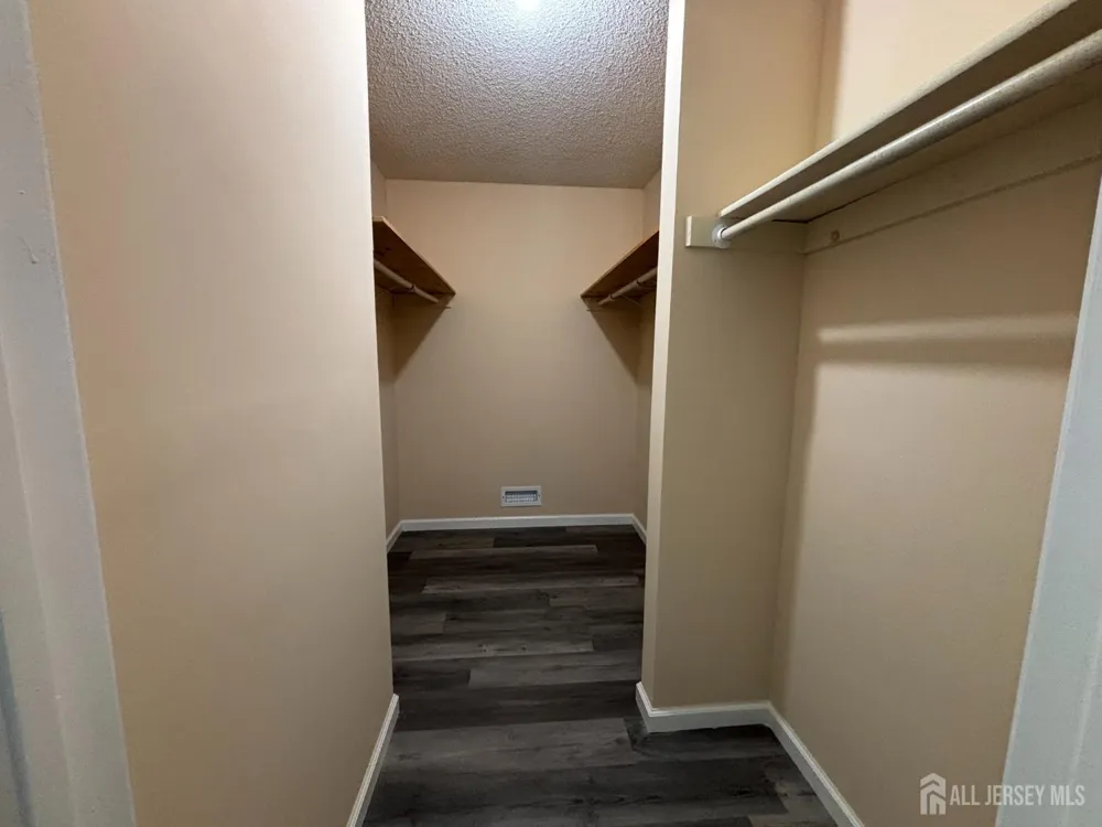 279 Kempsey Drive North Brunswick, NJ 08902