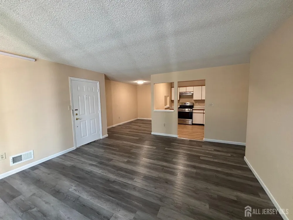 279 Kempsey Drive North Brunswick, NJ 08902