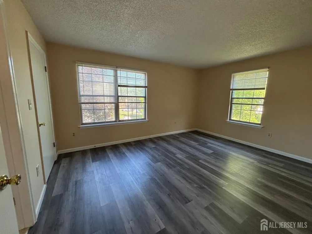 279 Kempsey Drive North Brunswick, NJ 08902