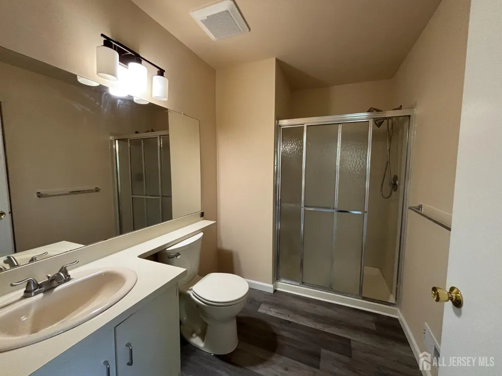 279 Kempsey Drive North Brunswick, NJ 08902