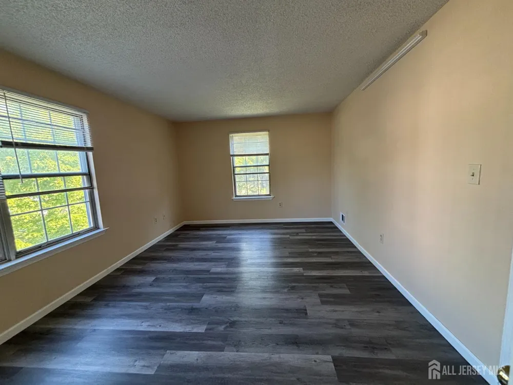 279 Kempsey Drive North Brunswick, NJ 08902