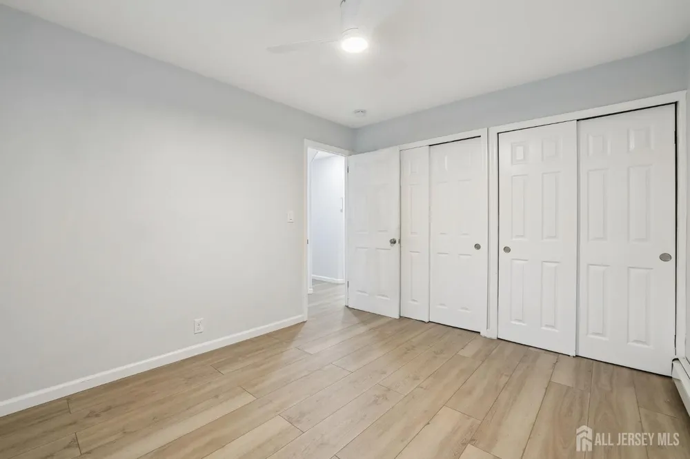 89 Homes Park Avenue Iselin, NJ 08830