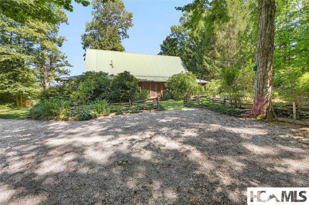 250 Bonanza Drive Cullowhee, NC 28723