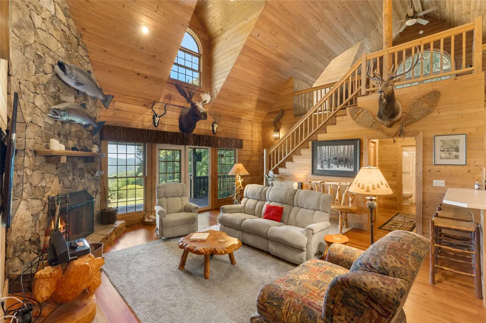 250 Bonanza Drive Cullowhee, NC 28723