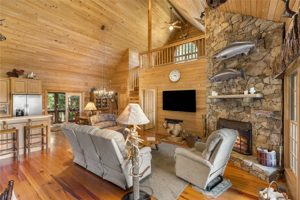 250 Bonanza Drive Cullowhee, NC 28723