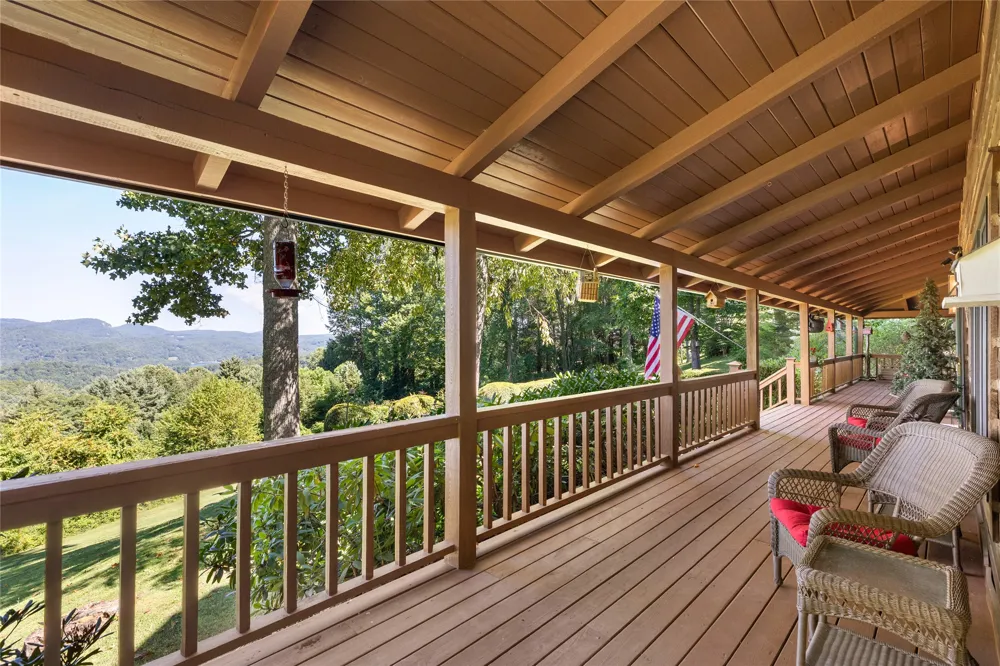 250 Bonanza Drive Cullowhee, NC 28723