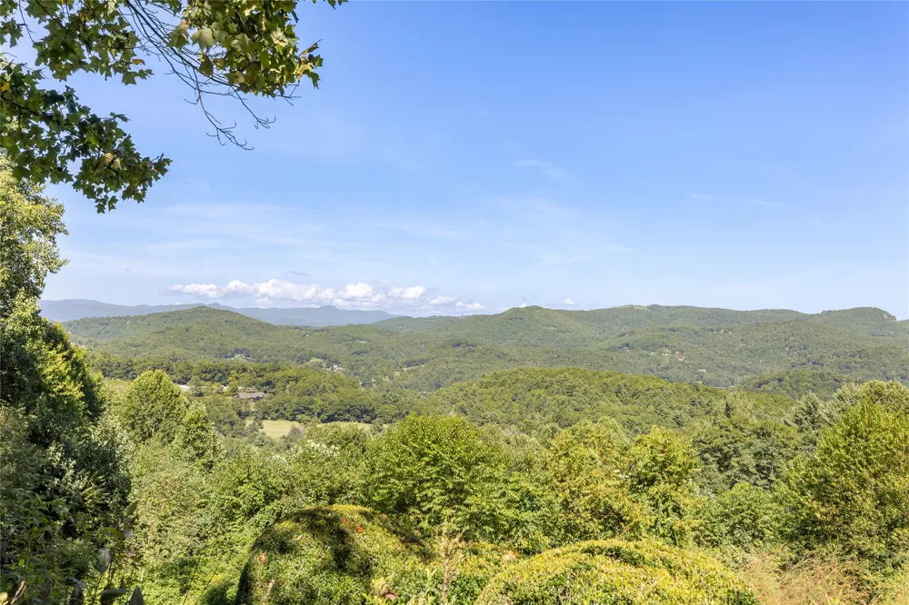 250 Bonanza Drive Cullowhee, NC 28723