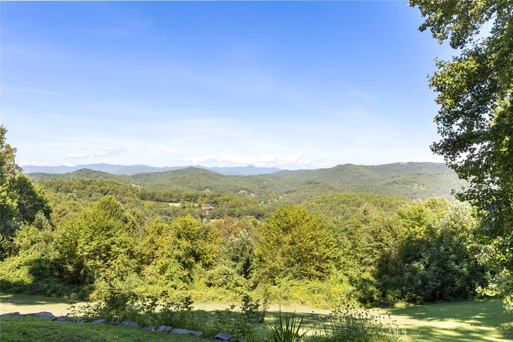 250 Bonanza Drive Cullowhee, NC 28723