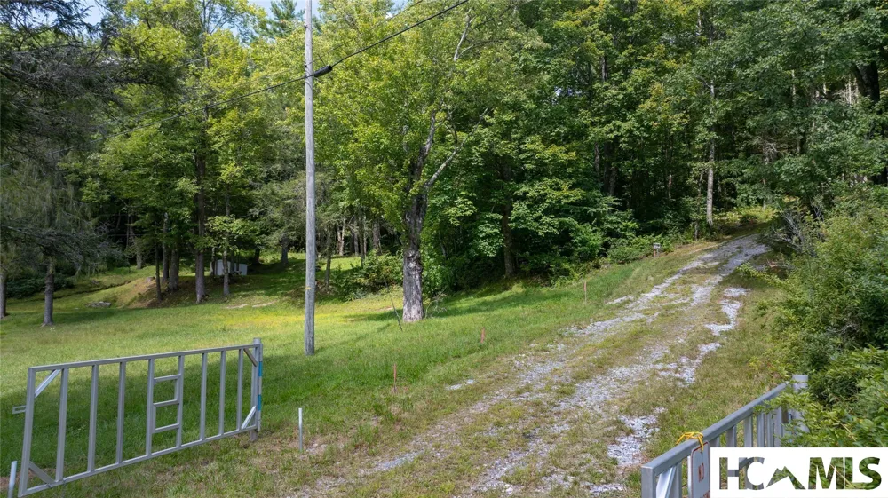 2680 HWY 107 N Cashiers, NC 28717
