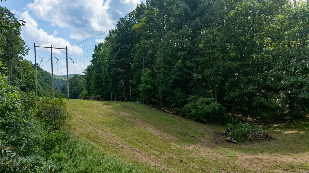 2680 HWY 107 N Cashiers, NC 28717