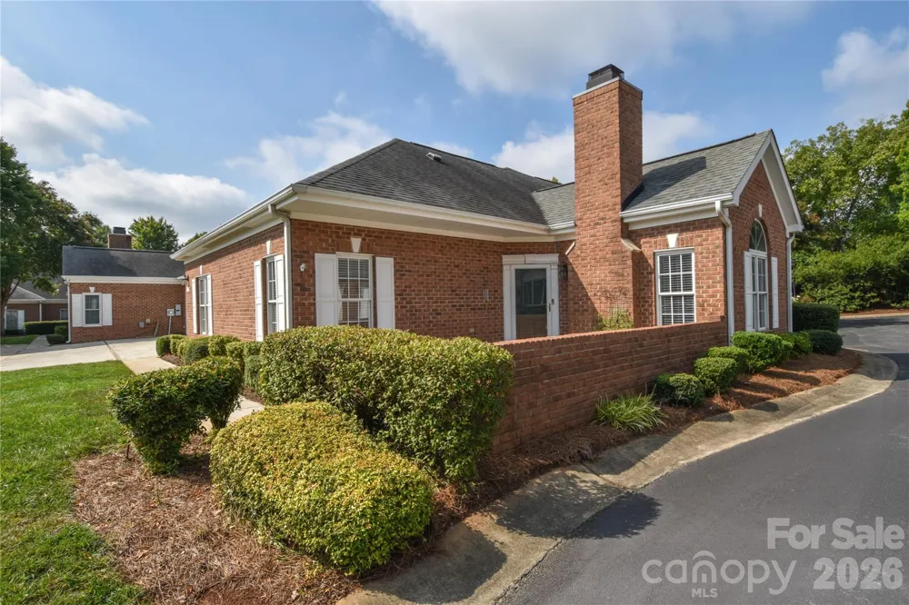 8332 Highland Glen Drive Charlotte, NC 28269