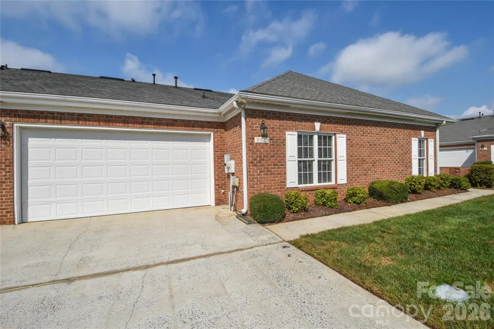 8332 Highland Glen Drive Charlotte, NC 28269