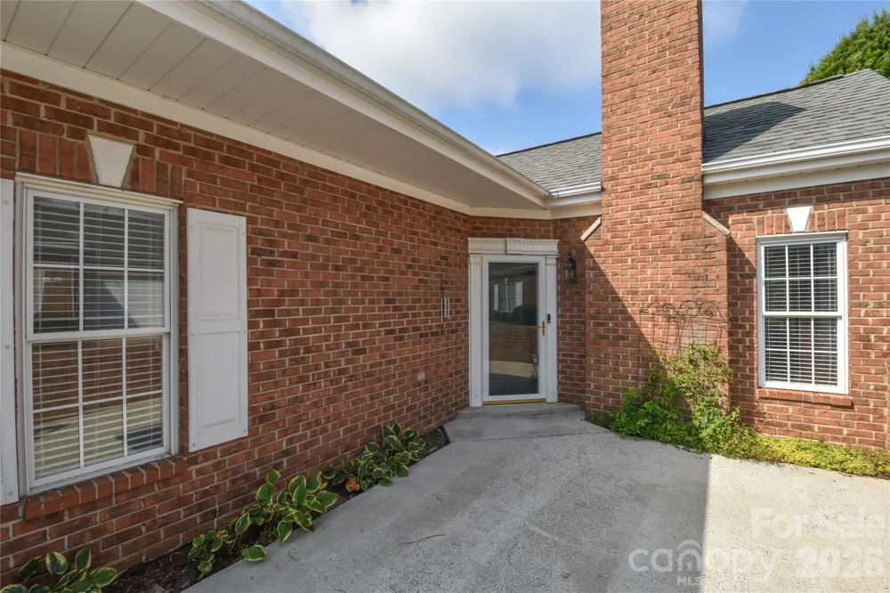 8332 Highland Glen Drive Charlotte, NC 28269
