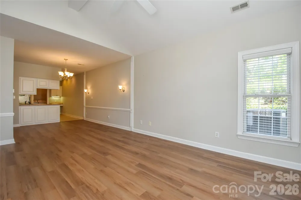 8332 Highland Glen Drive Charlotte, NC 28269
