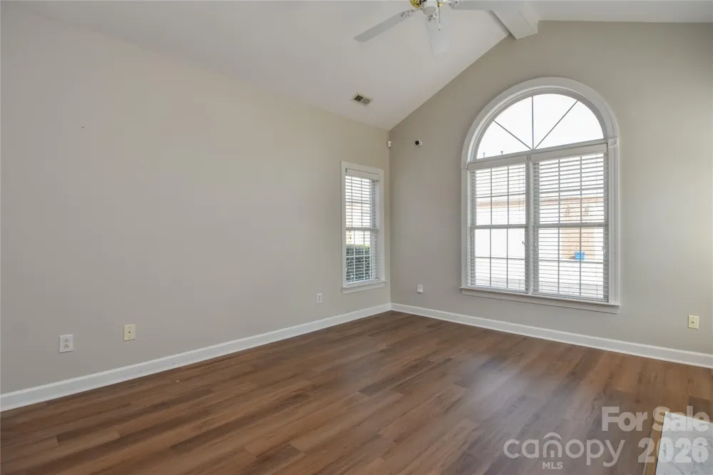 8332 Highland Glen Drive Charlotte, NC 28269