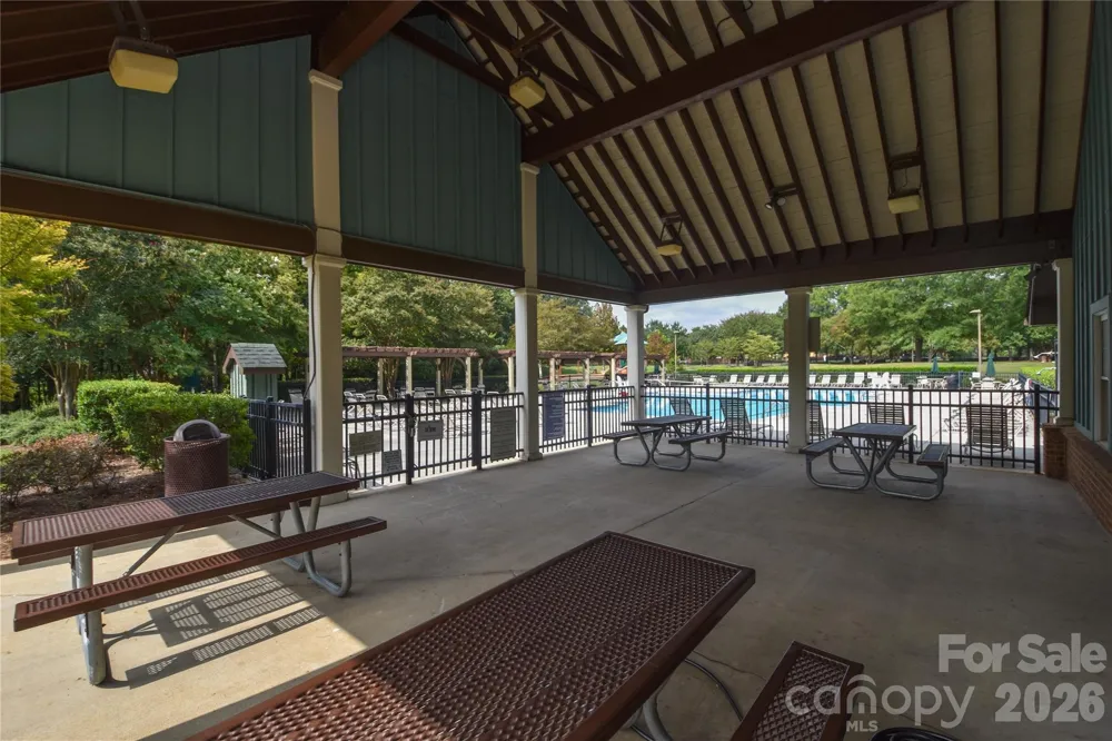 8332 Highland Glen Drive Charlotte, NC 28269