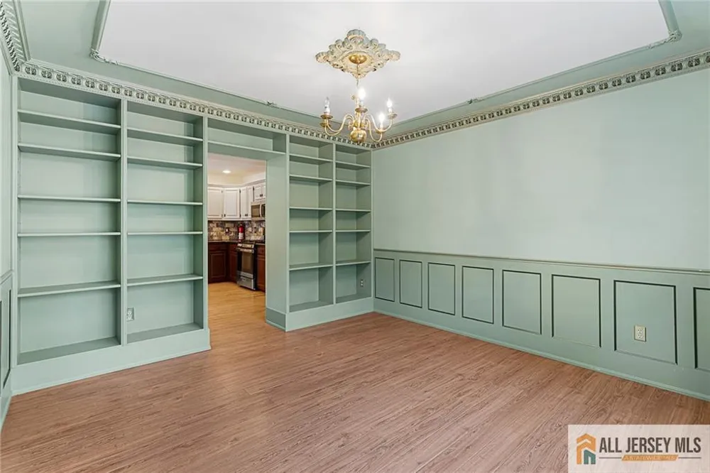 569 Buttonwood Drive Jackson, NJ 08527