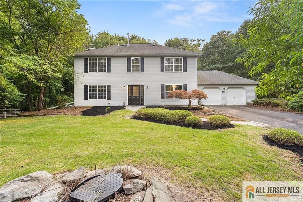 569 Buttonwood Drive Jackson, NJ 08527