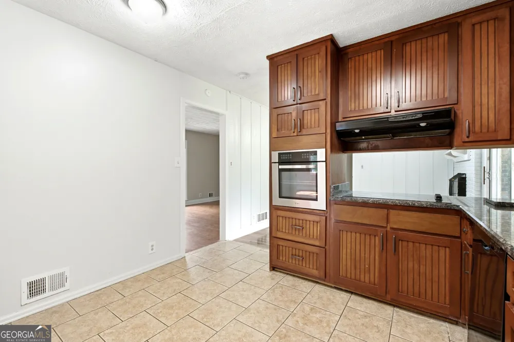 2681 Kings CIR Lawrenceville, GA 30044