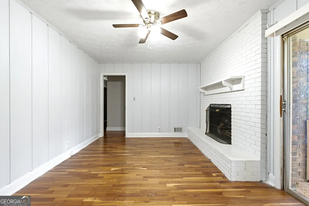 2681 Kings CIR Lawrenceville, GA 30044