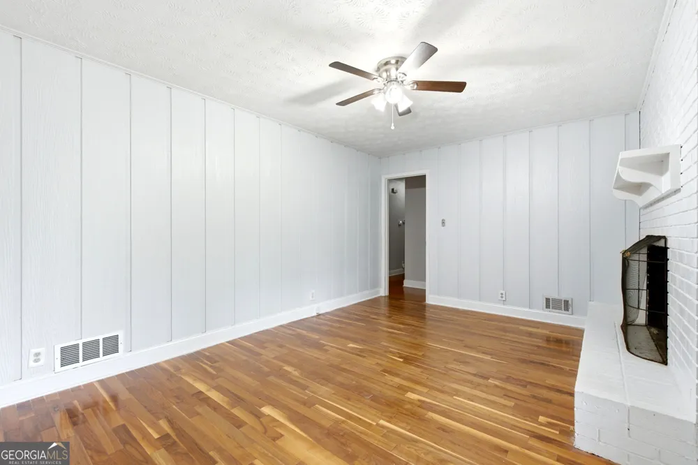 2681 Kings CIR Lawrenceville, GA 30044