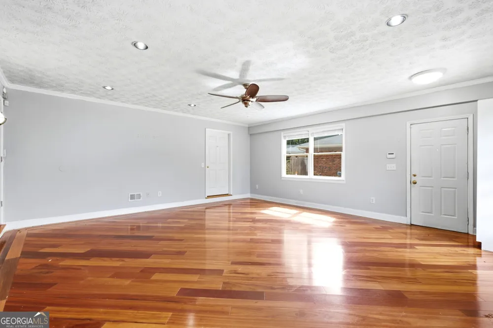 2681 Kings CIR Lawrenceville, GA 30044