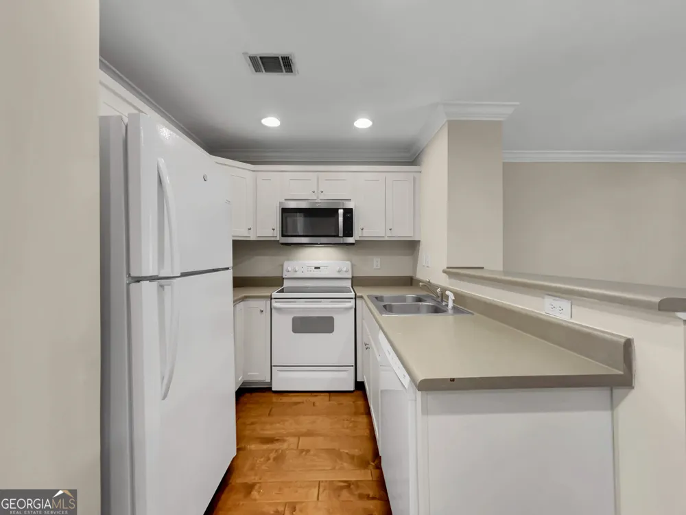 490 Barnett Shoals RD Athens, GA 30605
