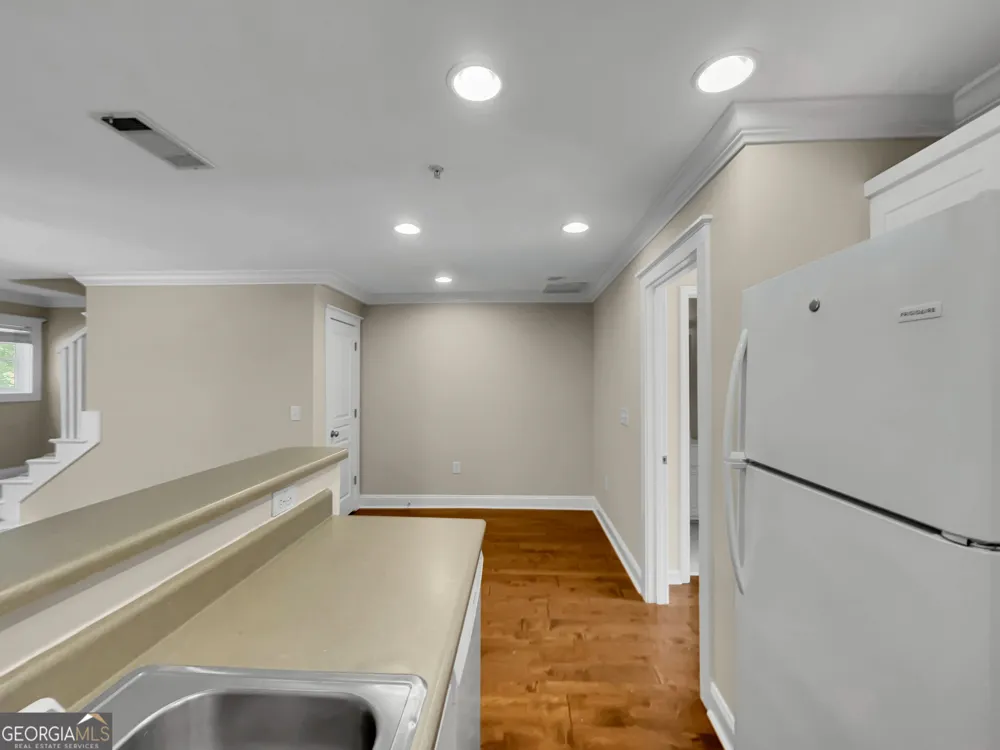 490 Barnett Shoals RD Athens, GA 30605