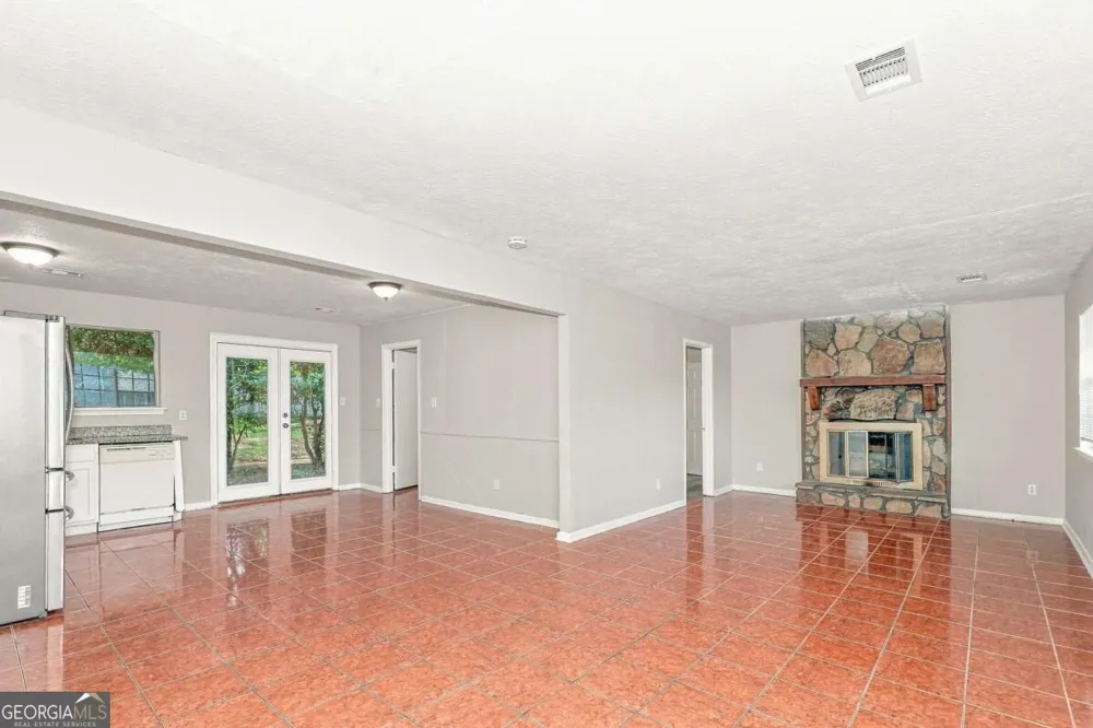 596 Crestmont CT Jonesboro, GA 30238