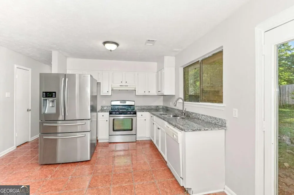 596 Crestmont CT Jonesboro, GA 30238