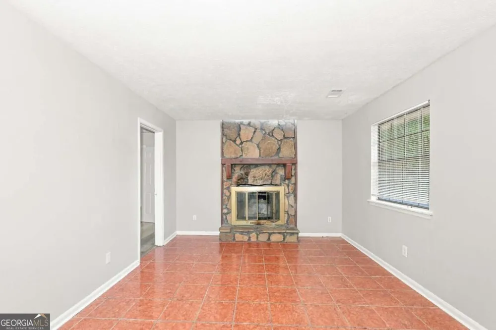 596 Crestmont CT Jonesboro, GA 30238