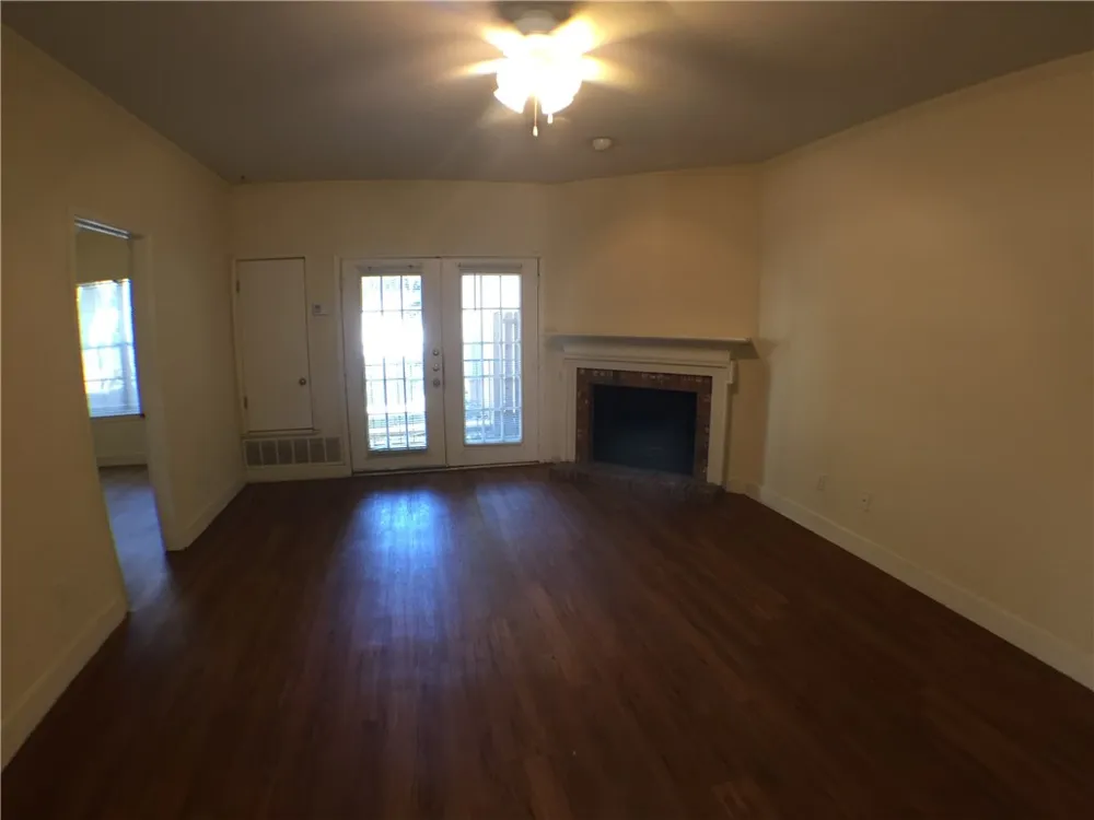 2100 San Gabriel ST Street #203 Austin, TX 78705