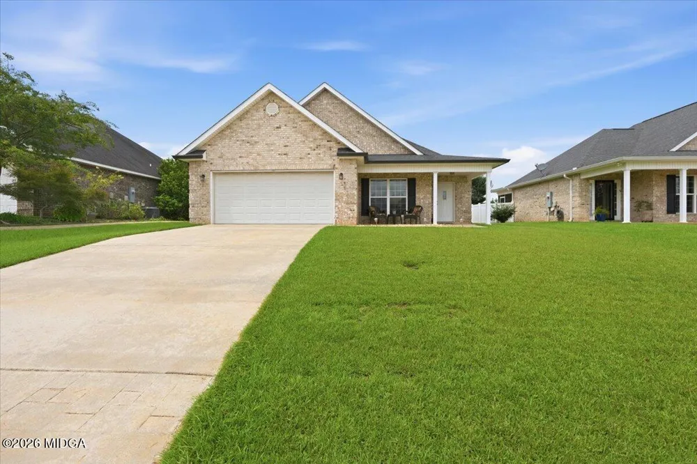305 Lamplight Drive Byron, GA 31008