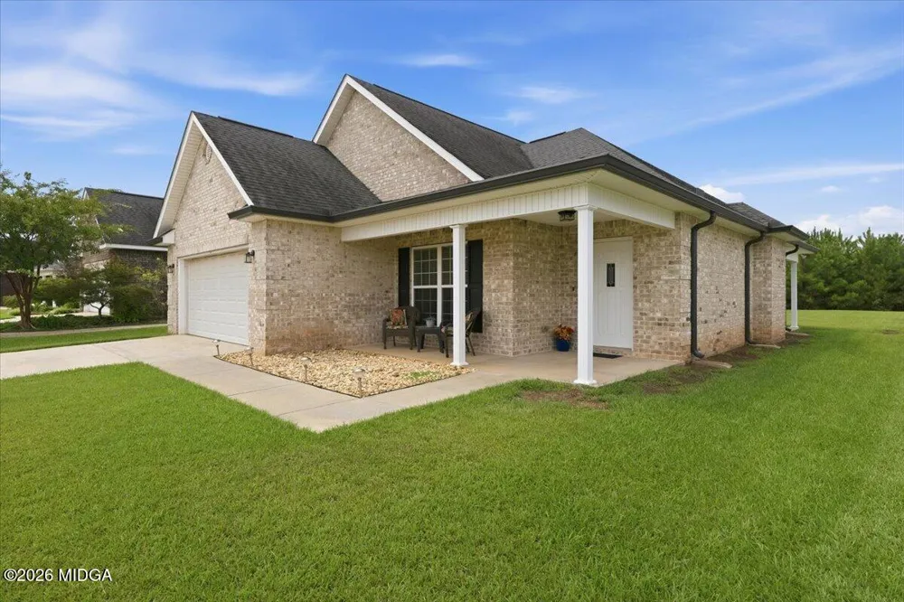 305 Lamplight Drive Byron, GA 31008