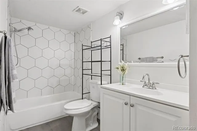 14896 E 2nd Avenue #106H Aurora, CO 80011