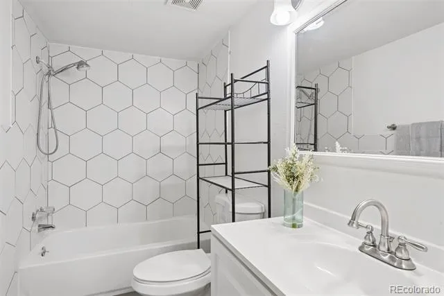 14896 E 2nd Avenue #106H Aurora, CO 80011