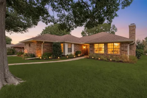 2213 Ridgewood