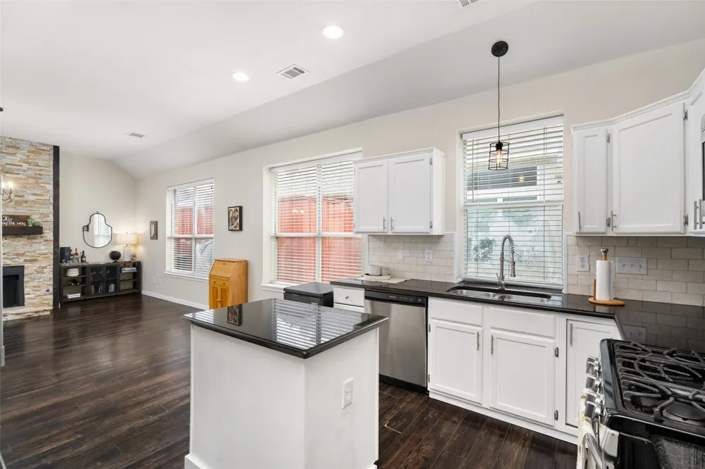 7501 Caribbean Drive Rowlett, TX 75088