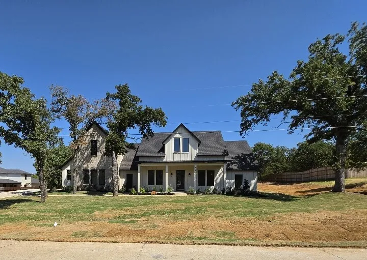 2805 Private #73107 Burleson, TX 76028