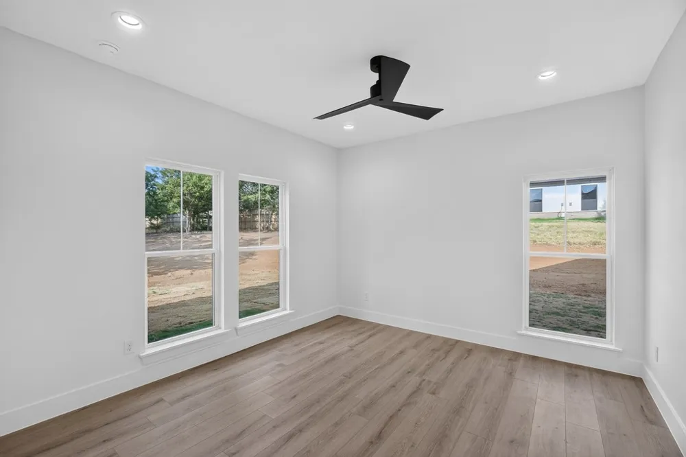 2805 Private #73107 Burleson, TX 76028
