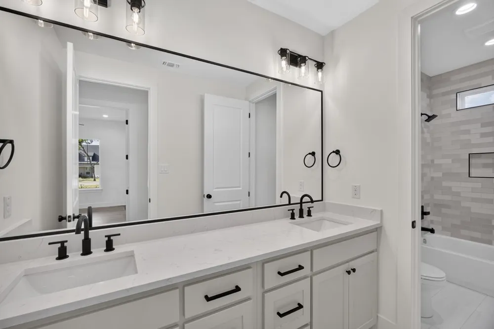 2805 Private #73107 Burleson, TX 76028