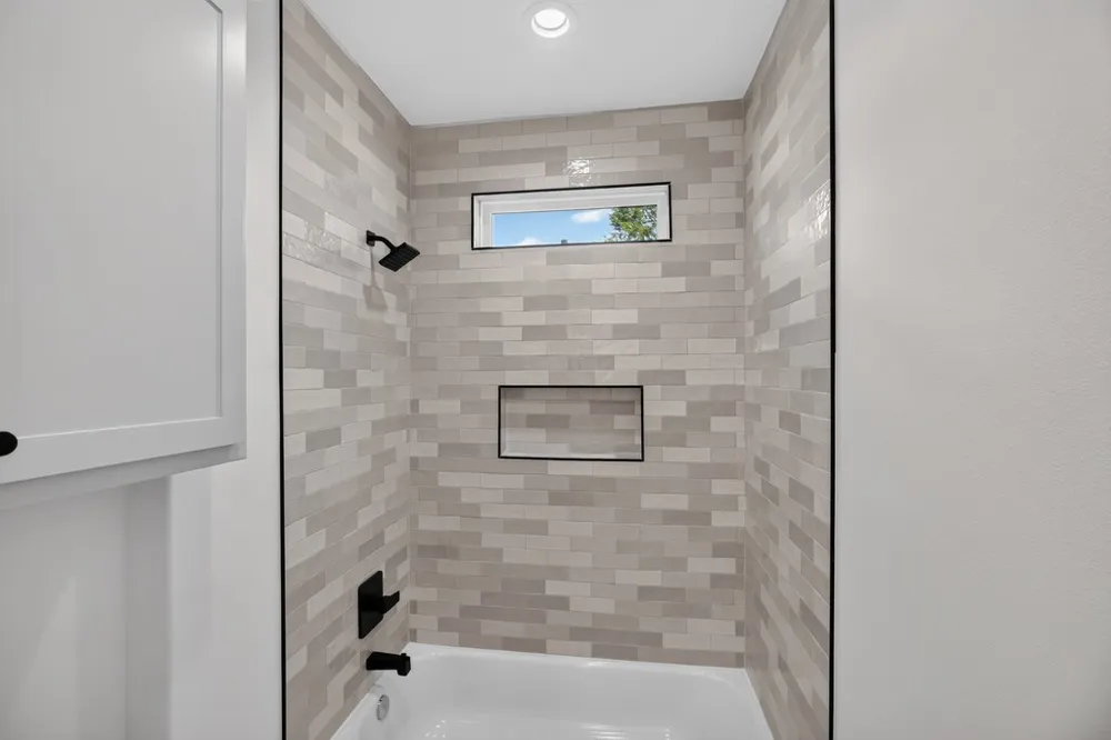 2805 Private #73107 Burleson, TX 76028