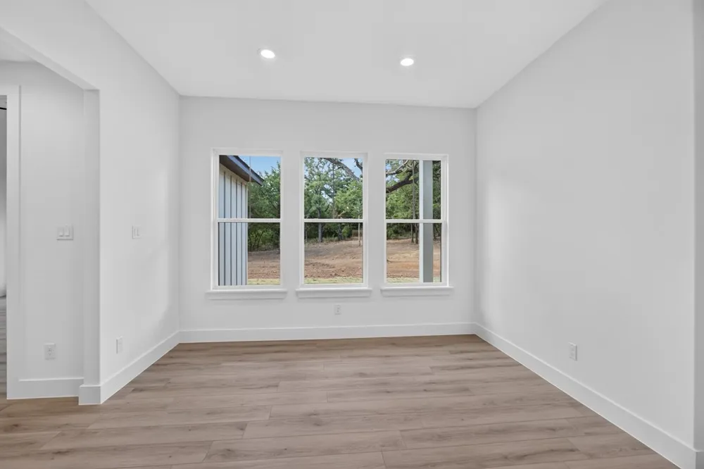 2805 Private #73107 Burleson, TX 76028