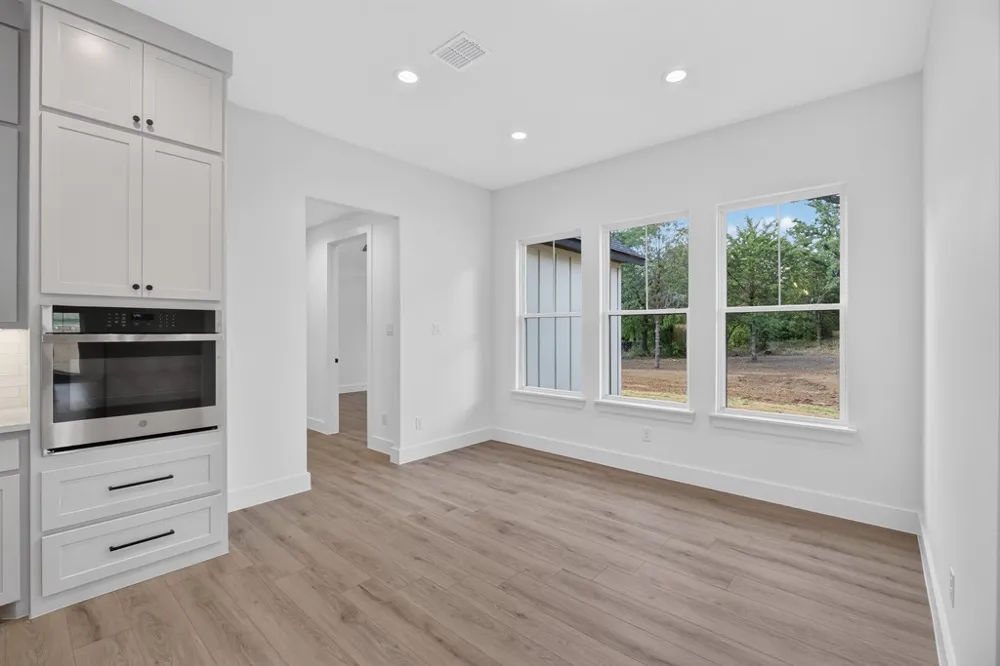 2805 Private #73107 Burleson, TX 76028