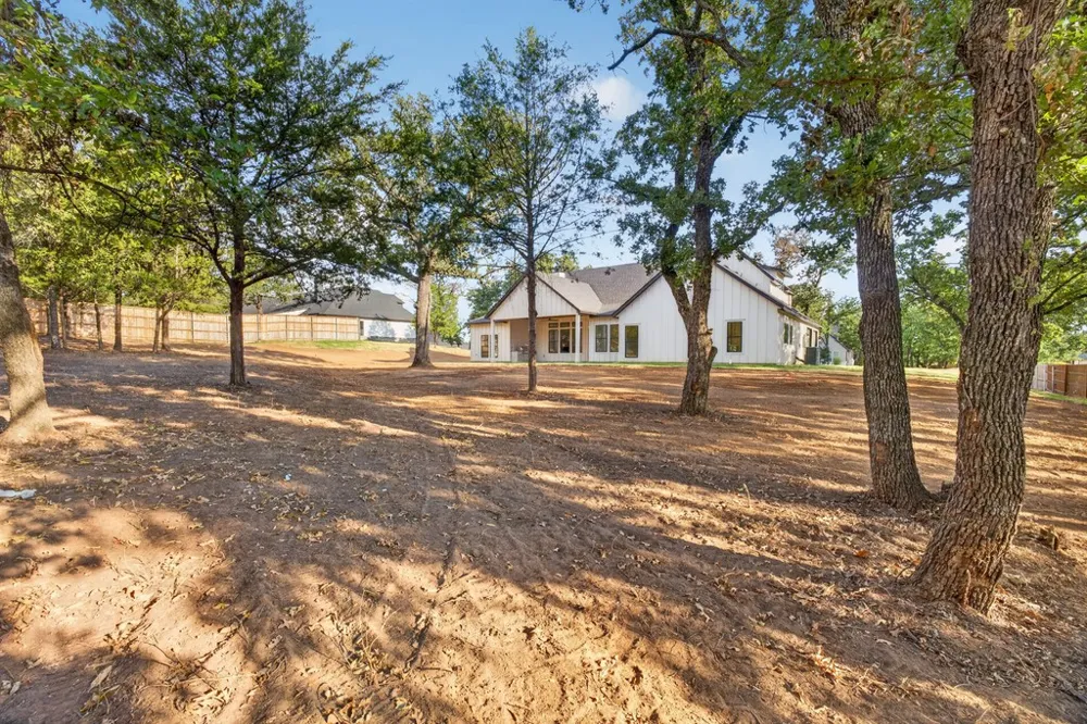 2805 Private #73107 Burleson, TX 76028